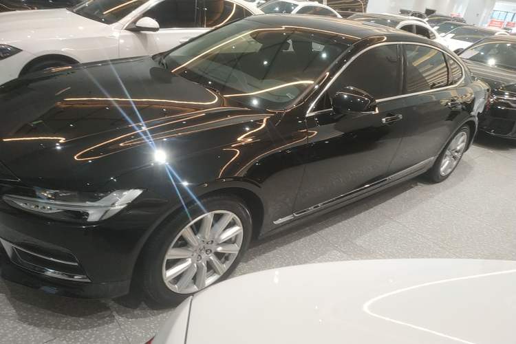 Used Volvo S90 2020 T5 Zhiyi Luxury Edition
