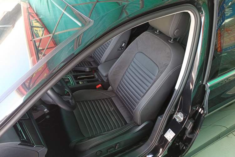 Used Volkswagen Magotan 2020 330TSI DSG Leading Model
