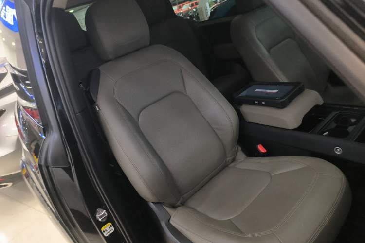 Used Land Rover Defender 2023 90 3.0T P400 XS
