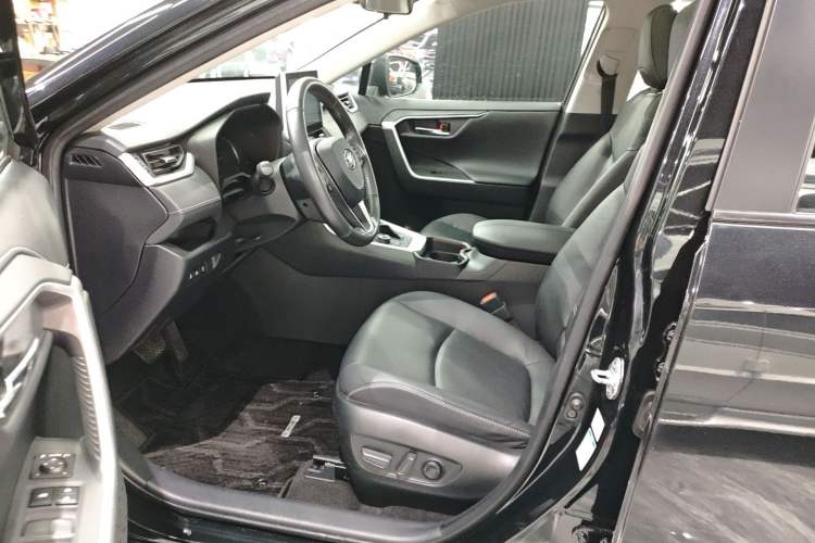 Used Toyota RAV4 2022 Dual-Engine 2.5L E-CVT Four-Wheel Drive Elite Plus Edition
