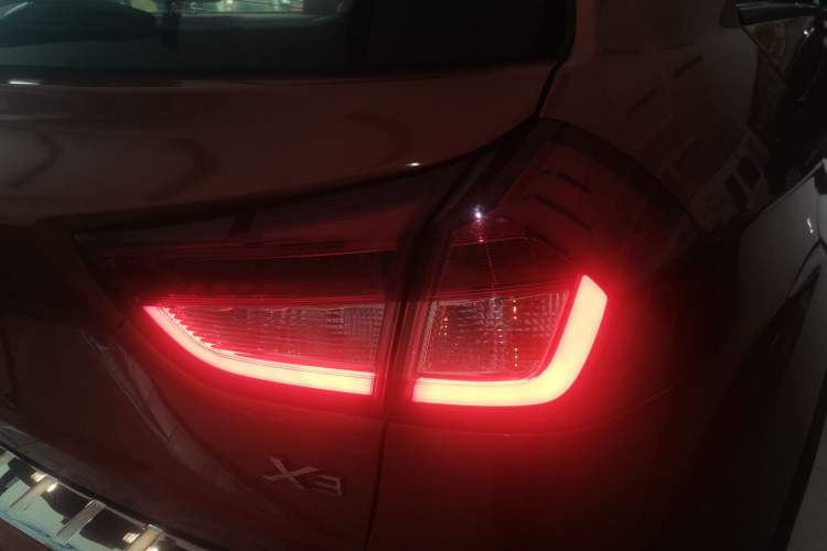 Used Geely Auto Vision X3 2017 1.5L Manual Elite Model
