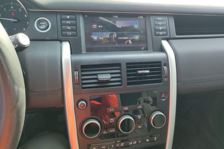 Used Land Rover Discovery Sport 2019 240 PS SE Version China VI Standard
