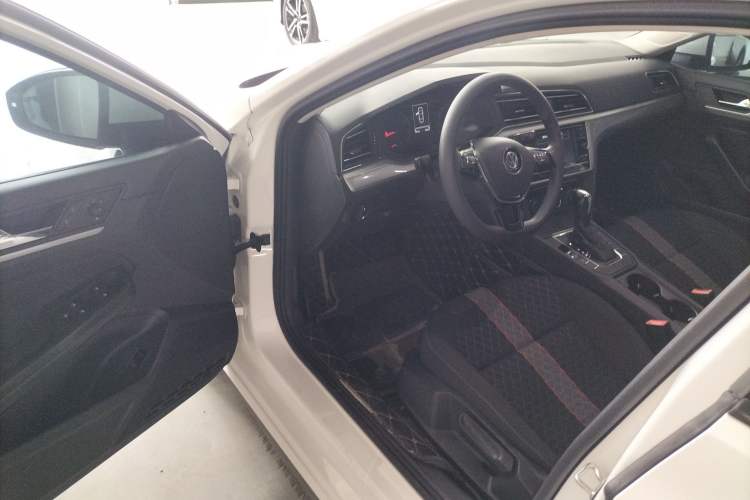 Used Volkswagen Lamando 2019 230TSI DSG Fashion Edition China V Standard
