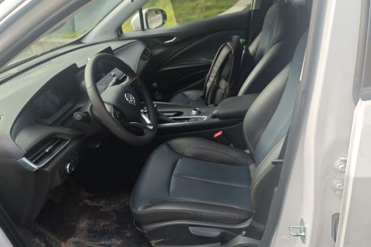 Used Buick Velite 6 2024 450km Range Commuter Version
