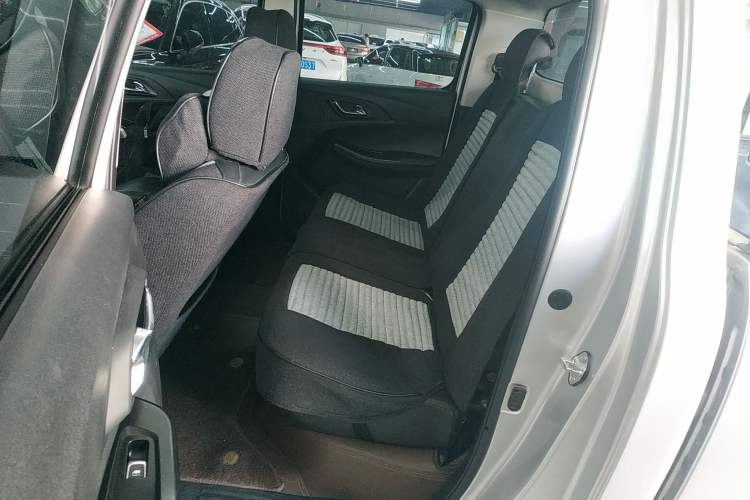 Used JMC Baodian 2020 2.5T Diesel Two-Wheel Drive Comfort Edition Long Wheelbase JX4D25A6L
