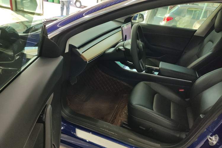 Used Tesla Model 3 2019 Standard Range Rear-Drive Upgraded Version
