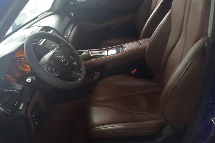 Used Acura CDX 2016 1.5T Two-Wheel Drive Deluxe Edition