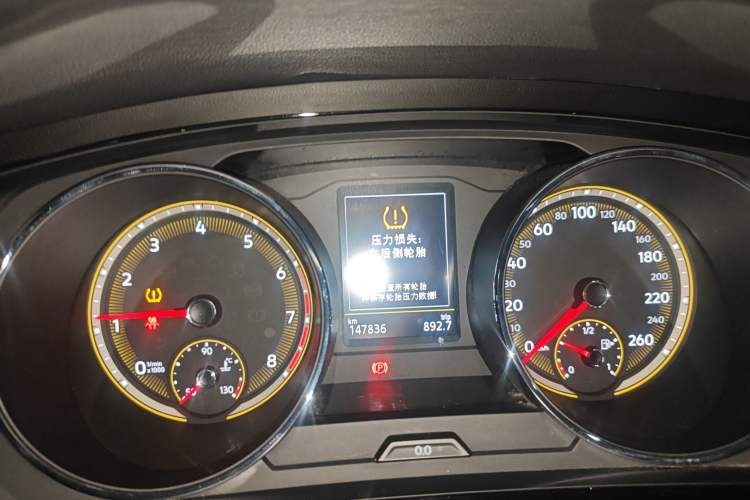 Used Volkswagen Tiguan L 2019 330TSI Automatic Two-Wheel Drive Smart Luxury Version China VI Standard
