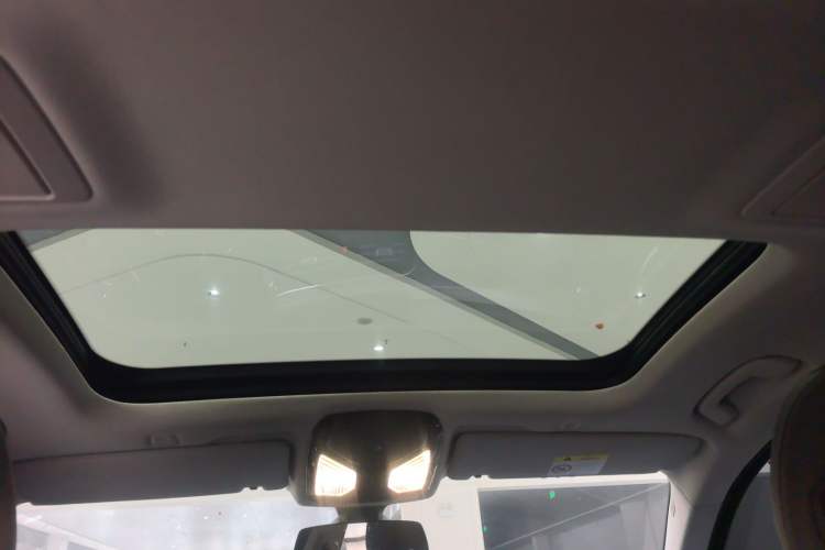 Used BMW 5 Series 2018 Facelifted 530Li Luxury Edition Premium Package
