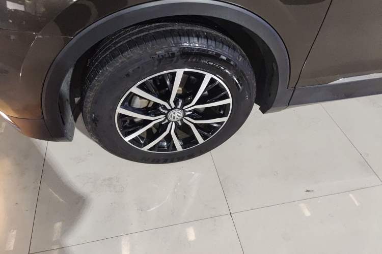 Used Volkswagen Tiguan L 2018 Facelift 330TSI Automatic Two-Wheel Drive Luxury Edition
