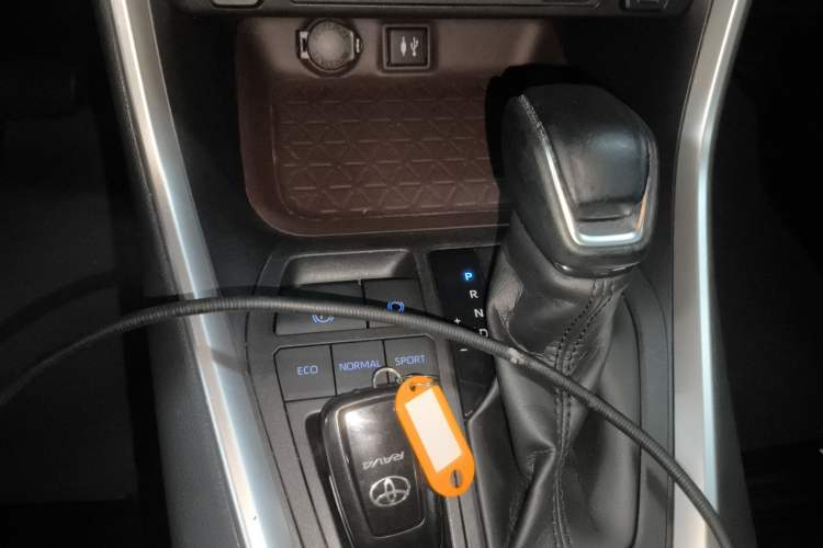 Used Toyota RAV4 2020 2.0L CVT Two-Wheel Drive Prestige Edition
