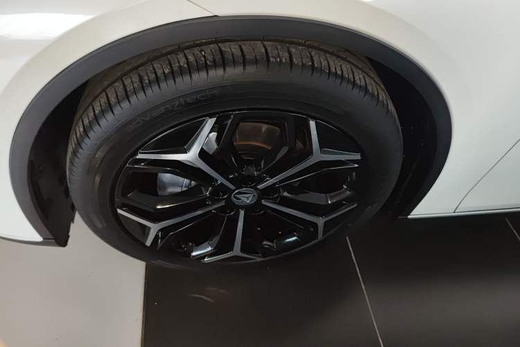 Used  SL03 2023 200Max Range-Extended Version