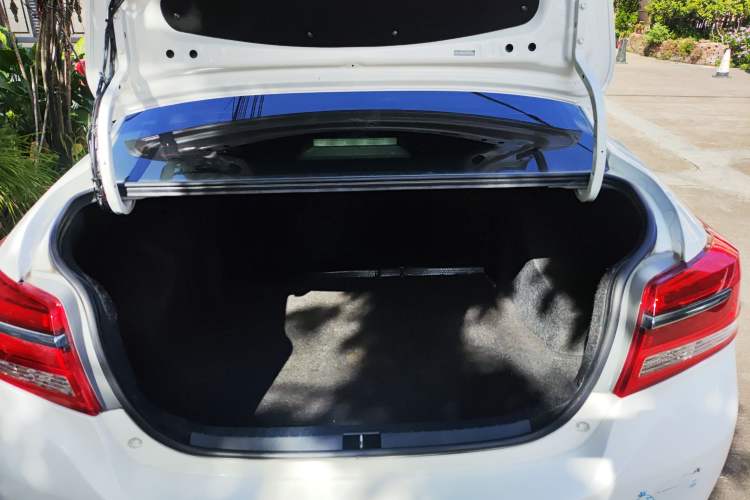 Used Toyota YARiS L 2017 1.5E CVT Dynamic Edition
