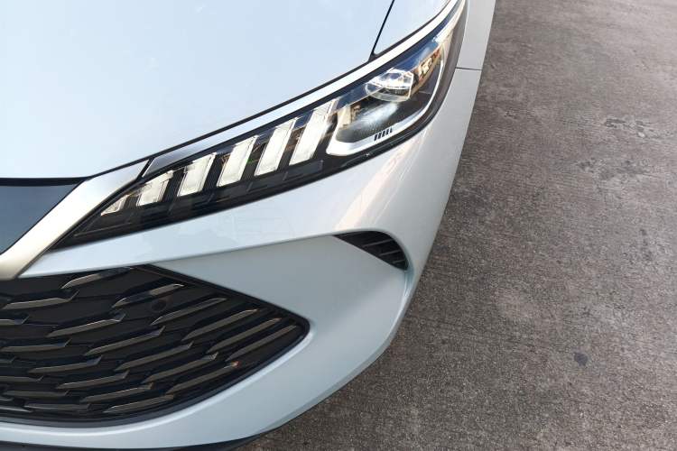 Used BYD Qin PLUS 2025 DM-i Smart Drive 120KM Superior Model