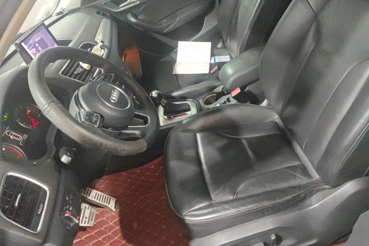 Used Audi Q3 2015 35 TFSI Comfort Model
