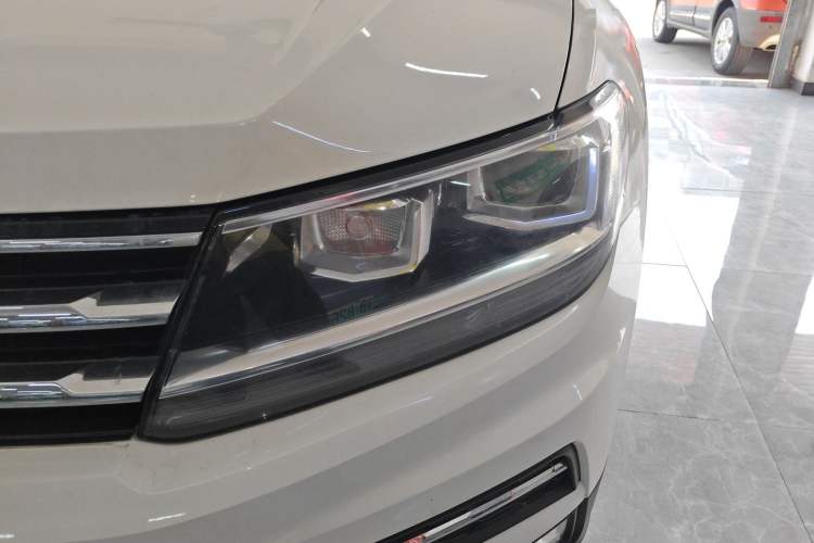 Used Volkswagen Tiguan L 2021 330TSI Automatic Two-Wheel Drive Smart Edition
