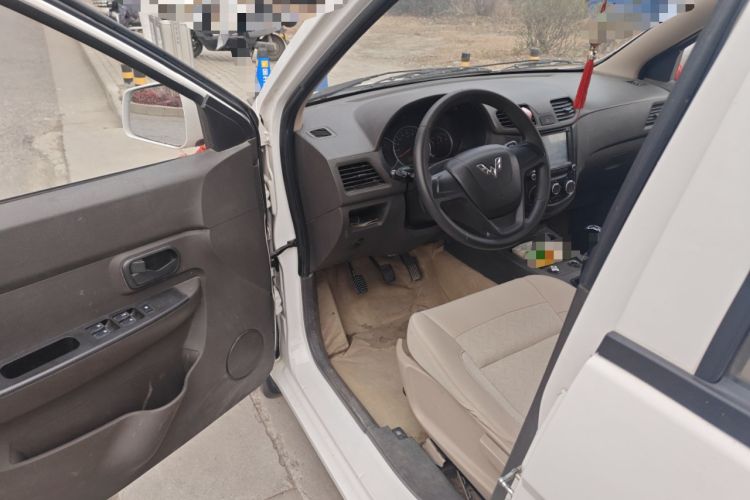 Used Wuling Hongguang 2015 1.5L S Base Model China IV
