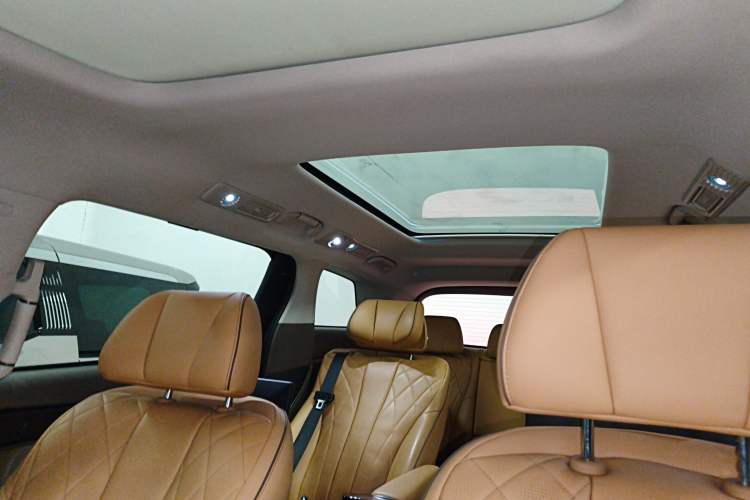 Used Denza D9 2022 DM-i 970 Four-Wheel Drive Prestige Model
