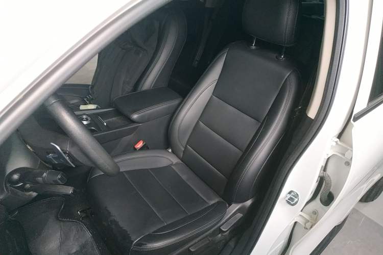 Used Great Wall Poer 2024 2.4T Commercial Version Automatic Diesel 4x4 Elite Edition
