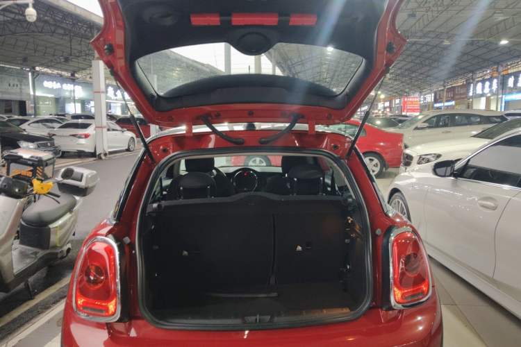 Used  MINI 2016 1.5T COOPER
