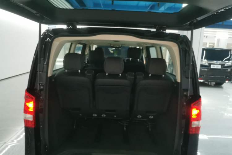 Used Mercedes-Benz Vito 2024 2.0T Business Version 7 Seats