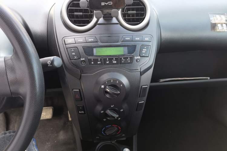 Used BYD F0 2015 1.0L AMT XuanKu Model
