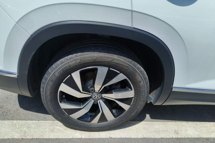 Used Volkswagen Tayron 2020 330TSI Two-Wheel Drive Luxury Smart Connectivity Version
