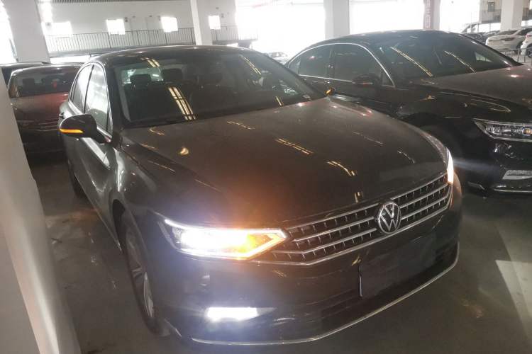 Used Volkswagen Magotan 2025 Zhongxiang Version 280TSI DSG Comfort Edition
