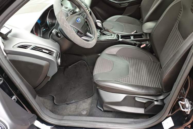 Used Ford Focus 2017 Sedan 1.6L Automatic Fashion Edition Smart Drive Version