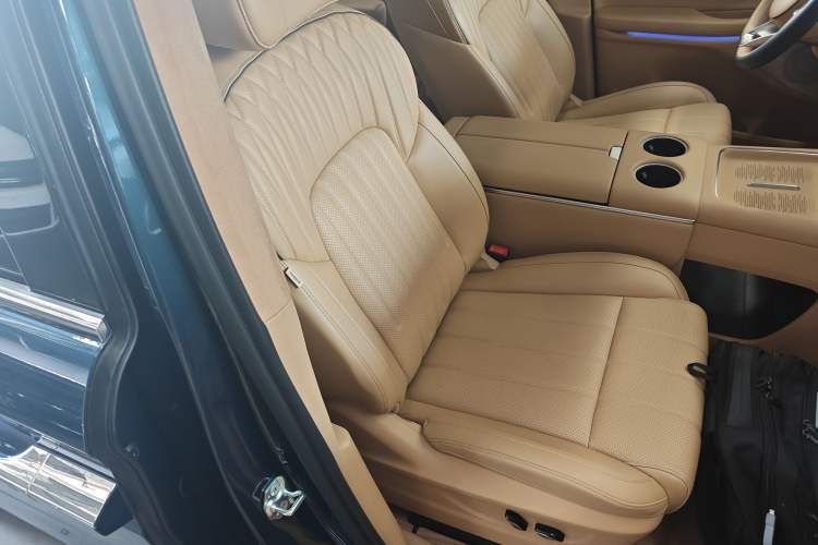 Used VOYAH Dream 2025 PHEV Four-Wheel-Drive Flagship Version – Qiankun Edition
