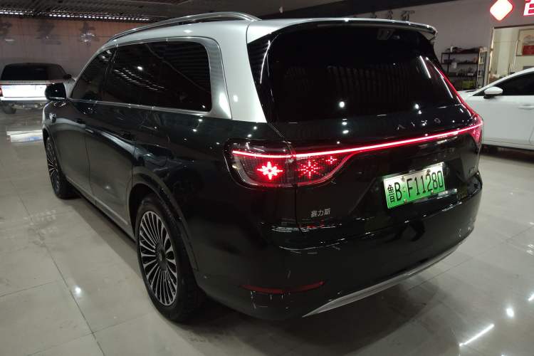 Used Hima AITO M9 2025 Extended-Range Ultra Version 52 kWh 6-Seater