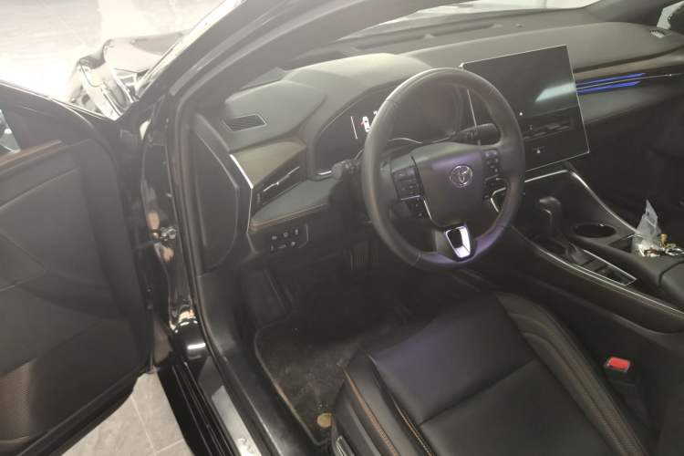 Used Toyota Avalon 2024 Dual-Engine 2.5L XLE Premium Edition
