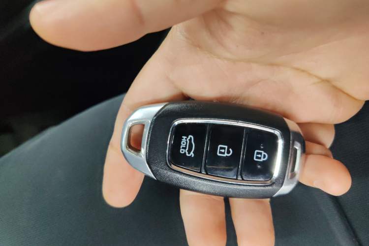 Used Hyundai Elantra 2022 1.5L CVT LUX Prestige Edition
