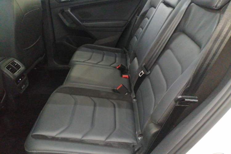 Used Volkswagen Tiguan L 2017 330TSI Automatic Two-Wheel Drive Luxury Edition