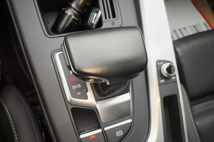 Used Audi A4L 2023 40 TFSI Fashion Dynamic Model
