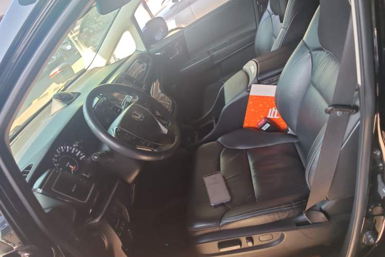 Used Honda Elysion 2019 2.0L Hybrid Supreme Edition
