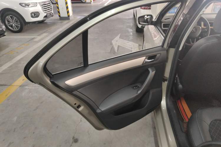 Used Skoda Rapid 2019 1.5L Automatic Comfort Edition China VI Standard
