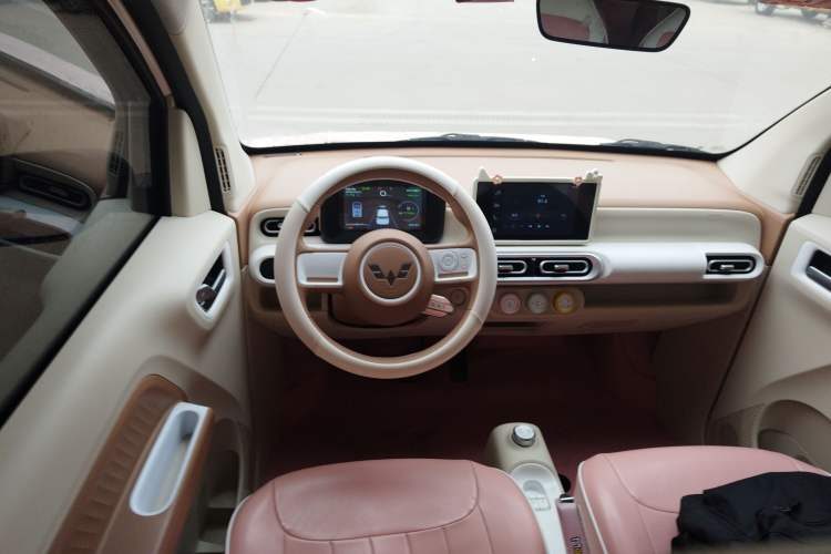 Used Wuling Hongguang MINIEV 2024 3rd Generation 215km Advanced Version