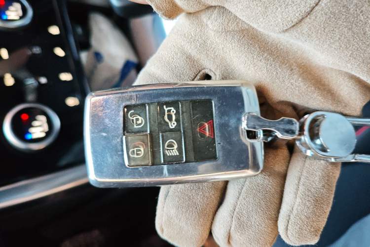 Used Land Rover Discovery Sport 2022 249 PS R-Dynamic S Performance Edition 5 Seats
