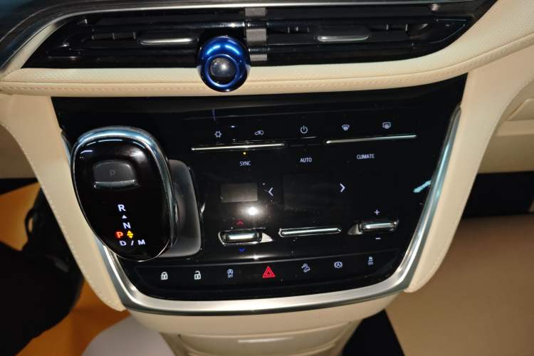 Used Buick GL8 2023 ES Lu Zun Deluxe Model
