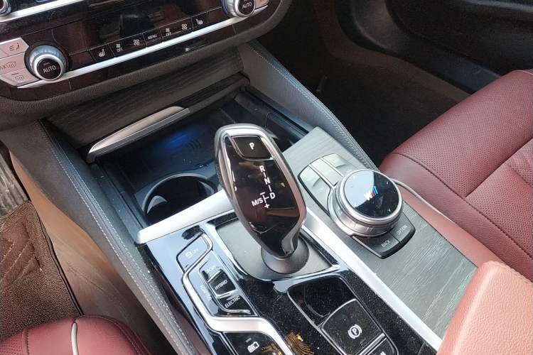 Used BMW 5 Series New Energy 2022 Second Facelift 535Le M Sport Package
