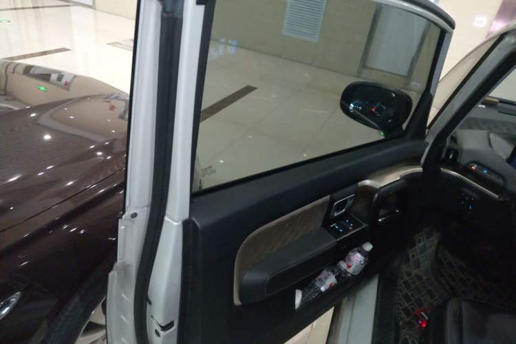 Used Baojun KiWi EV 2022 Artist Lite Edition Lithium Iron Phosphate
