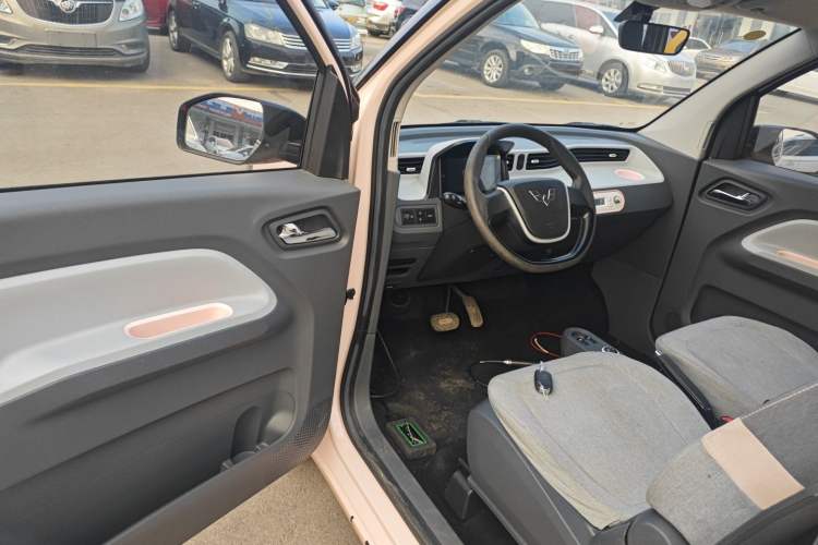 Used Wuling Hongguang MINIEV 2021 Macaron Fashion Edition Lithium-Ion Battery