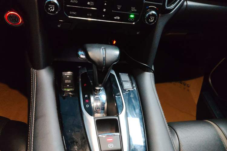 Used Honda UR-V 2020 240TURBO Front-Wheel Drive Elegant Edition