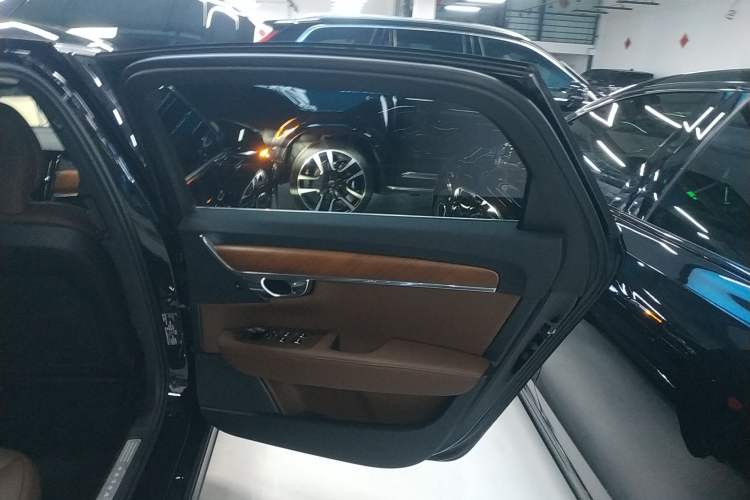Used Volvo S90 2019 T5 Zhiyuan Edition
