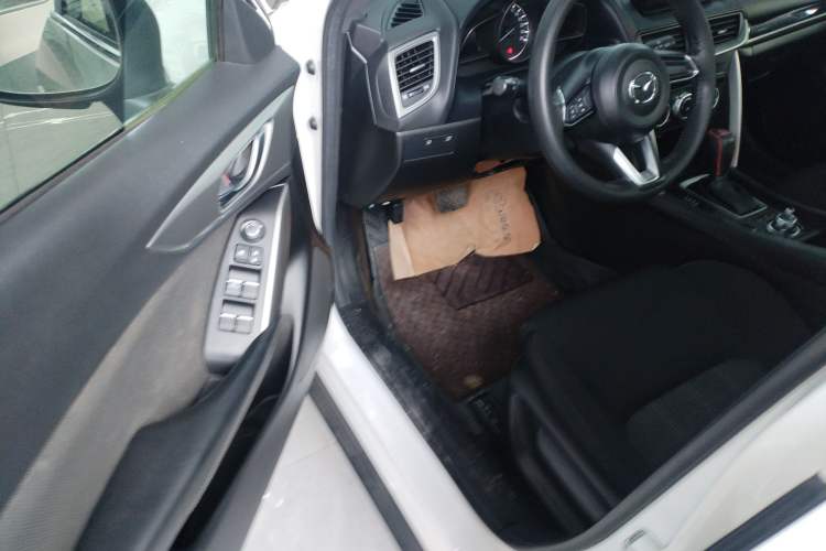 Used Mazda CX-4 2018 2.0L Automatic Two-Wheel Drive Blue Sky Dynamic Version China VI Standard