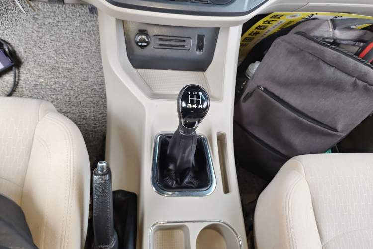 Used FORTHING Lingzhi 2020 M5L 1.6L Comfort Edition 7-Seater