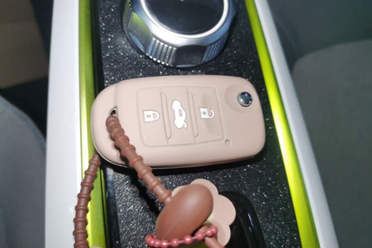 Used Oshan Benni E-Star 2022 Qingxin Edition Colorful Model Lithium Iron Phosphate
