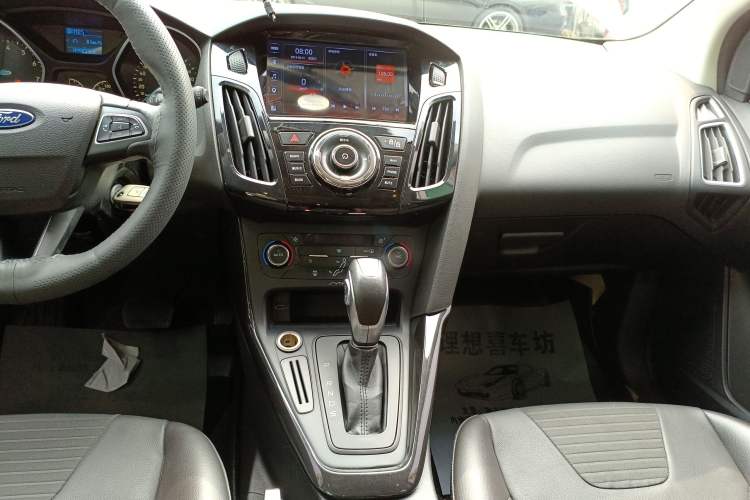 Used Ford Focus 2015 Hatchback 1.6L Automatic Fashion Edition