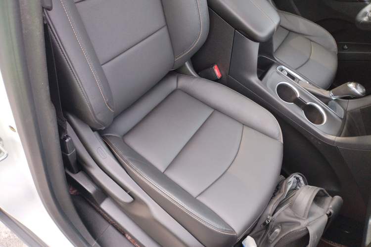 Used Chevrolet Equinox 2019 535T Automatic YuJie Edition China VI
